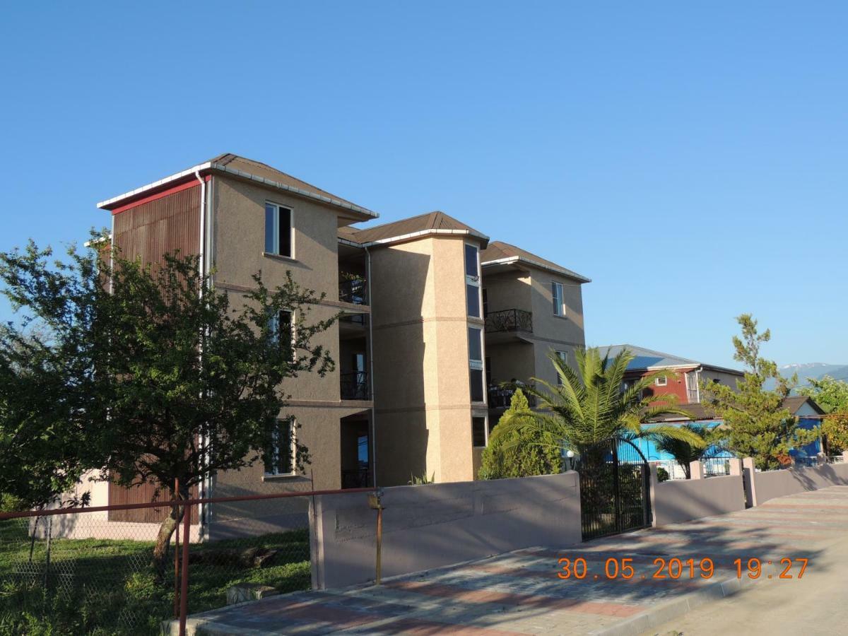 Nika Inn Kobuleti Exterior foto